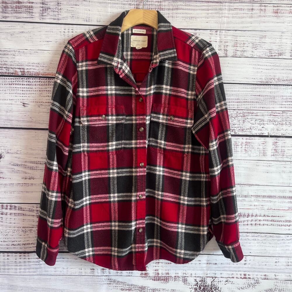 American Eagle "Ahh-Mazingly Soft" Flannel Button Up Shirt Black Red Size L